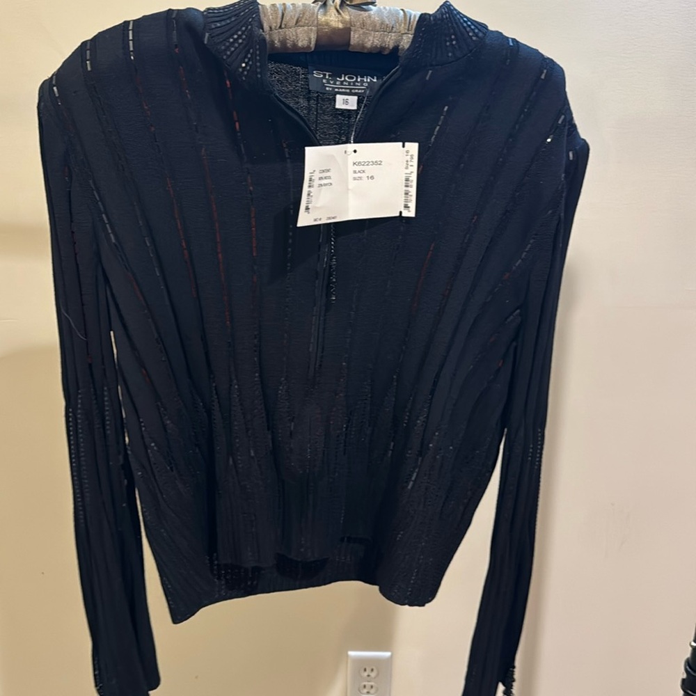 NWT St John Sweater- size 16